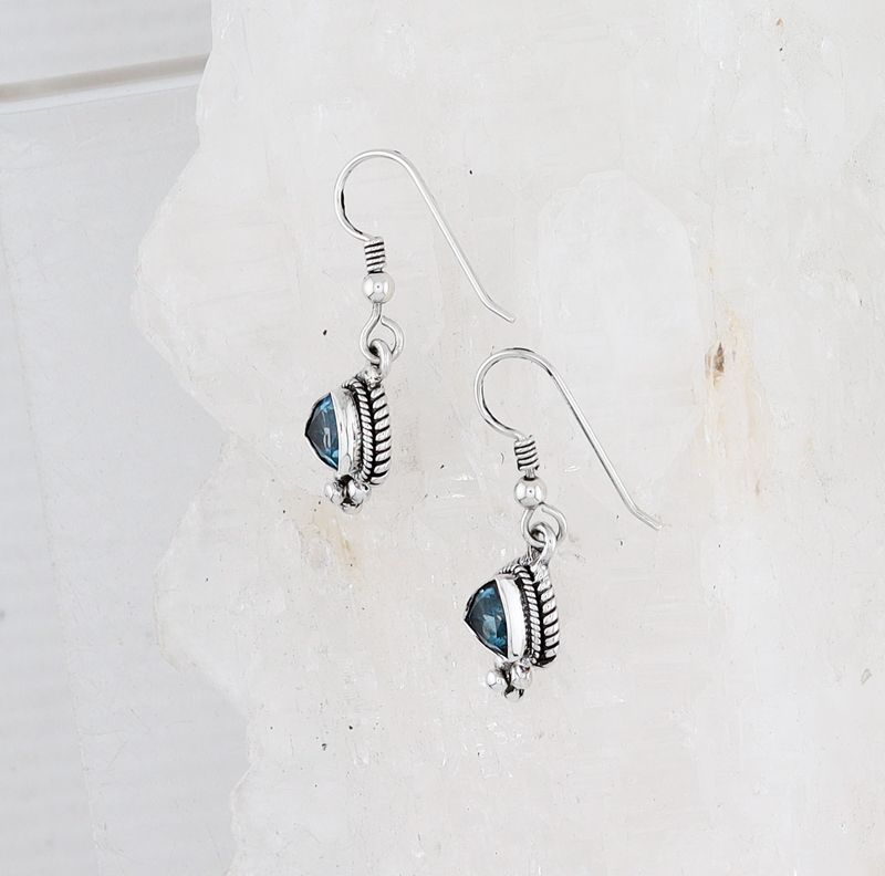 SILK ER-009 BT (Blue Topaz)