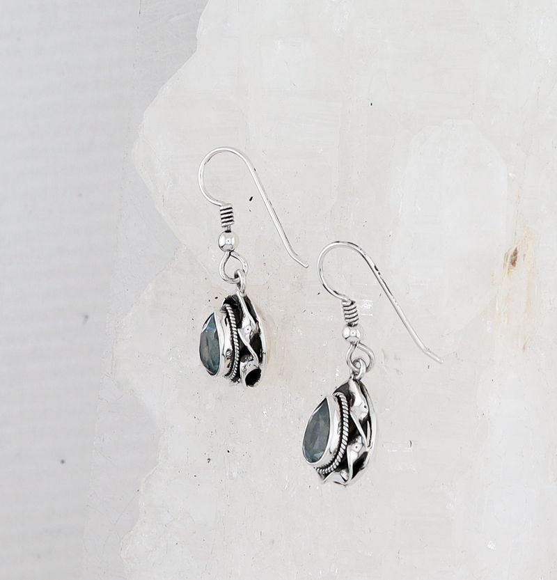 SILK ER-011 BT (Blue Topaz)