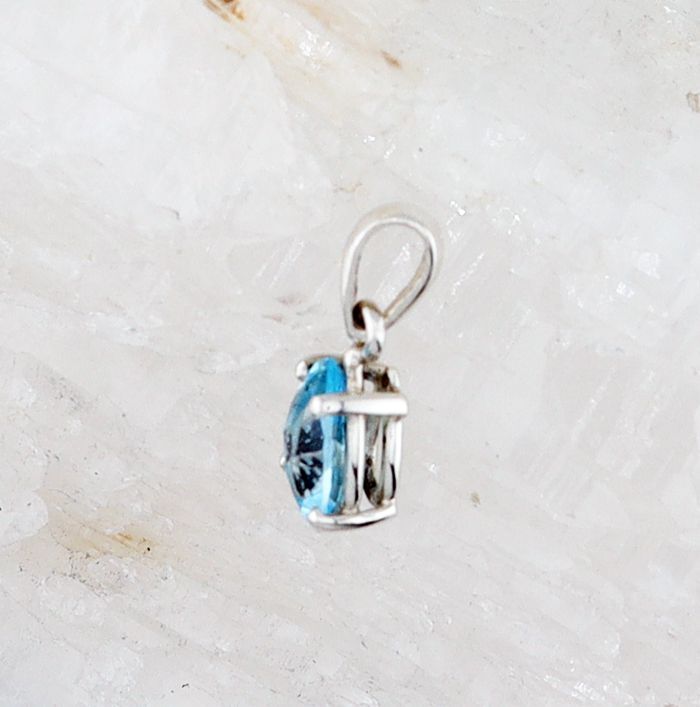 SILK P-022 BT  (Blue Topaz)