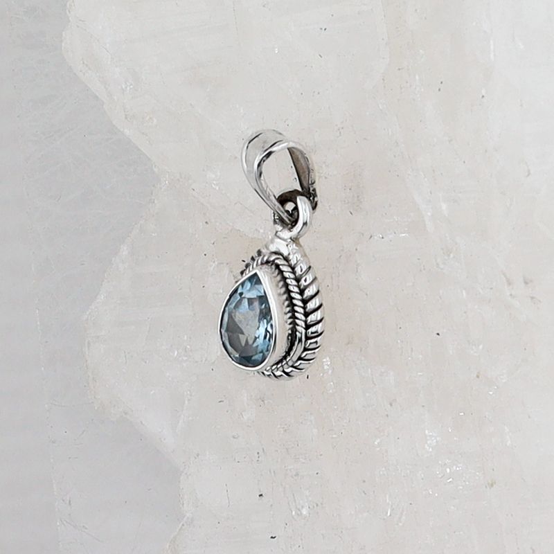SILK P-031 BT (Blue Topaz)