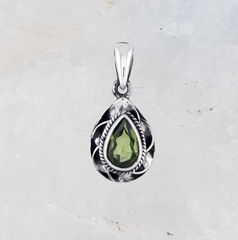 SILK P-034 PE (Peridot)