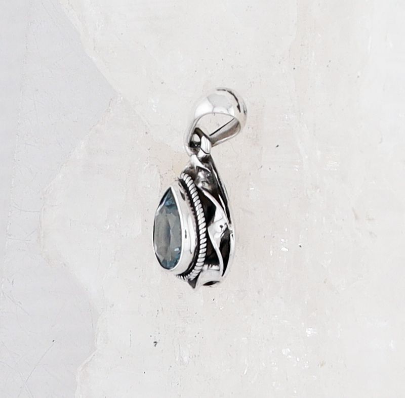 SILK P-035 BT (Blue Topaz)