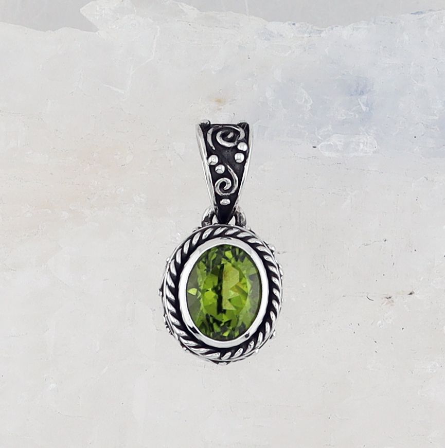 SR P-0012 PE (Peridot)