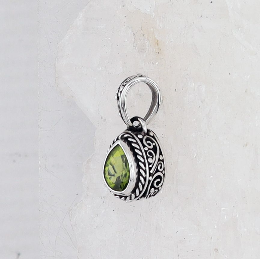 SR P-0027 PE (Peridot)