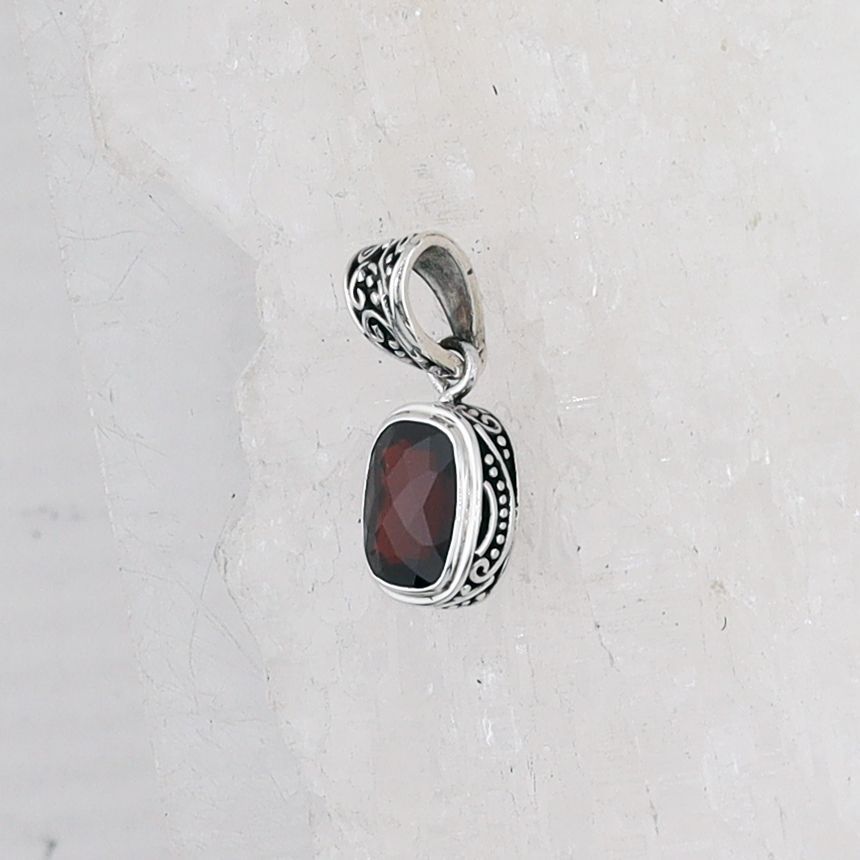 SR P-0033 GA (Garnet)