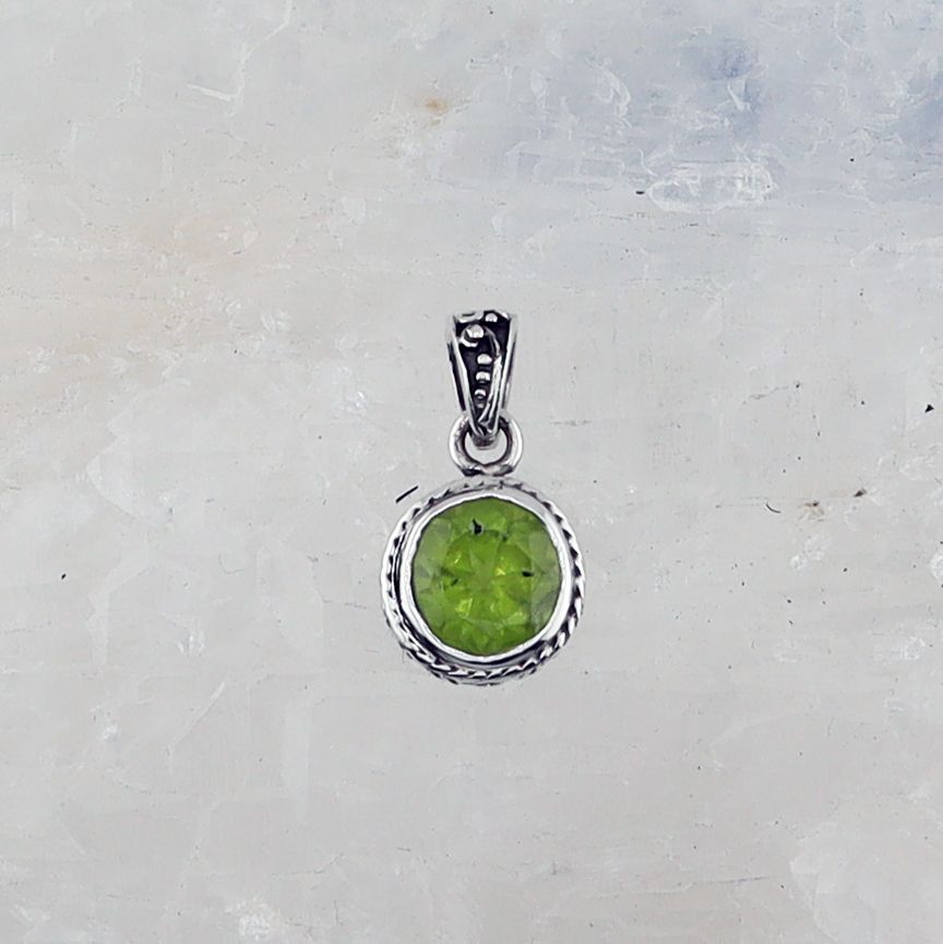 SR P-0043 PE (Peridot)