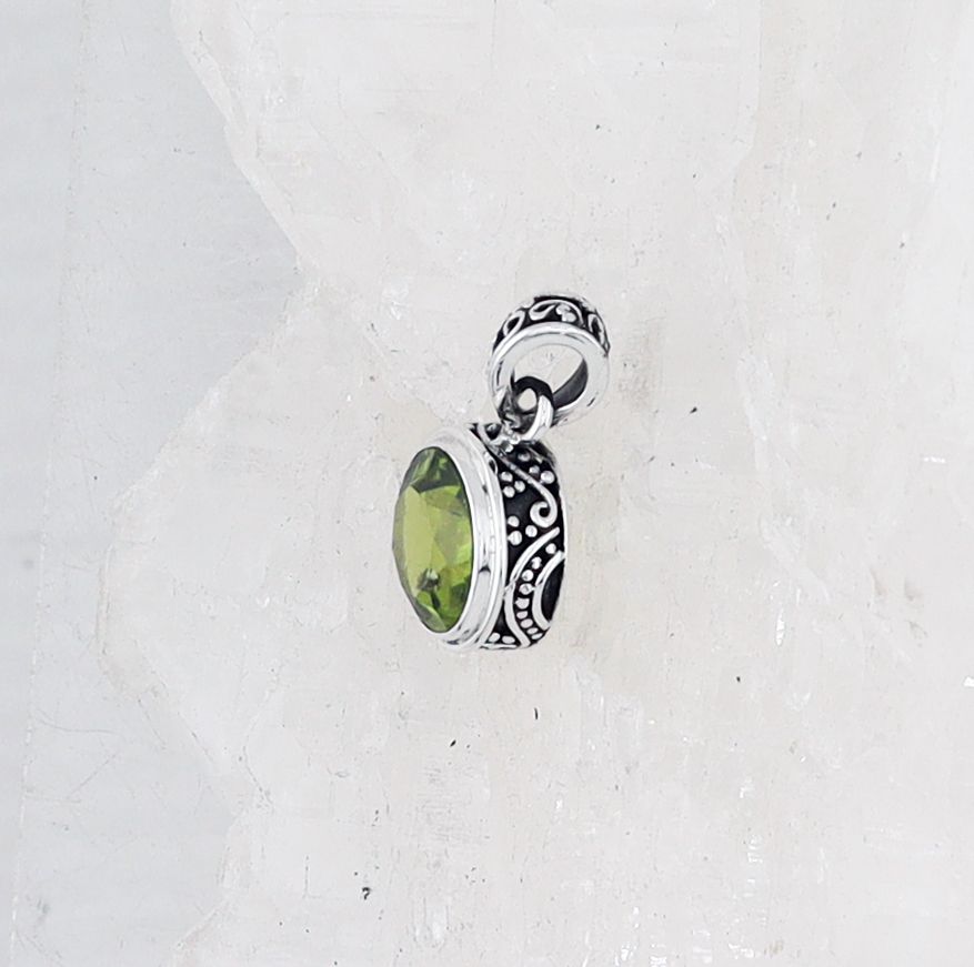 SR P-0044 PE (Peridot)