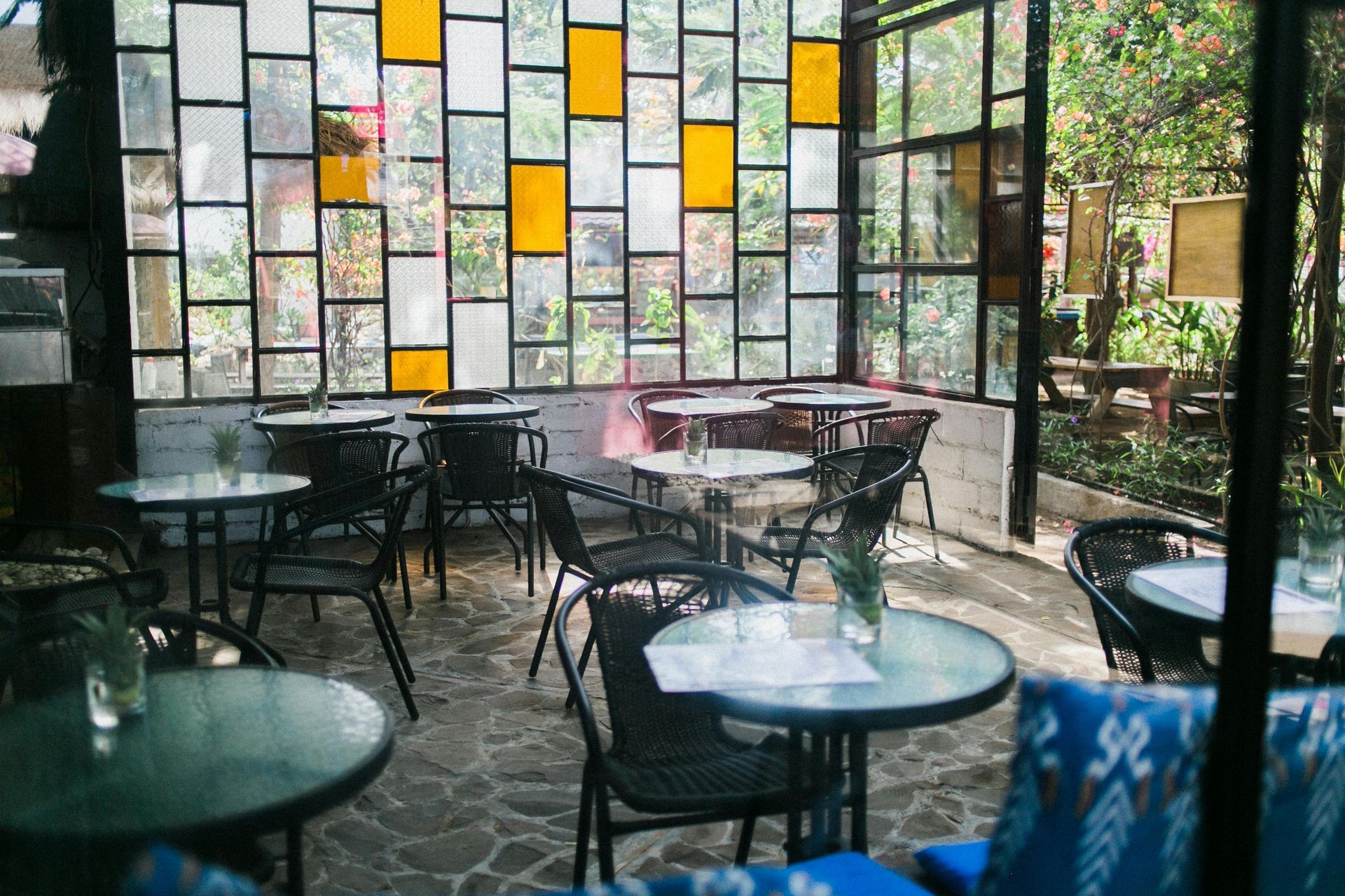 A place with round tables and chairs.