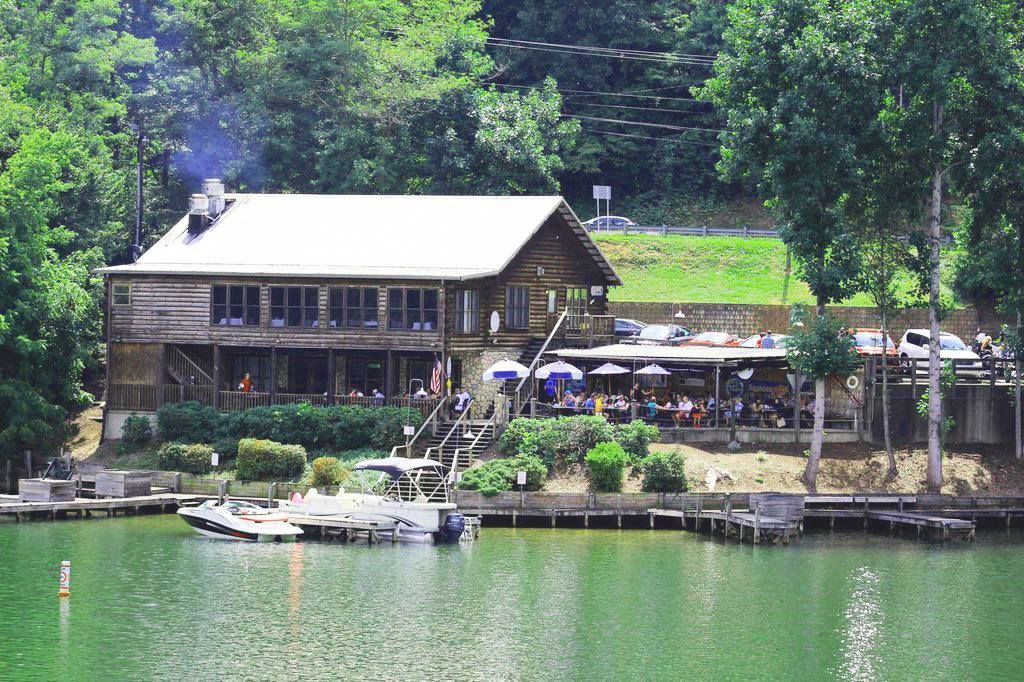 lakehouselakelure