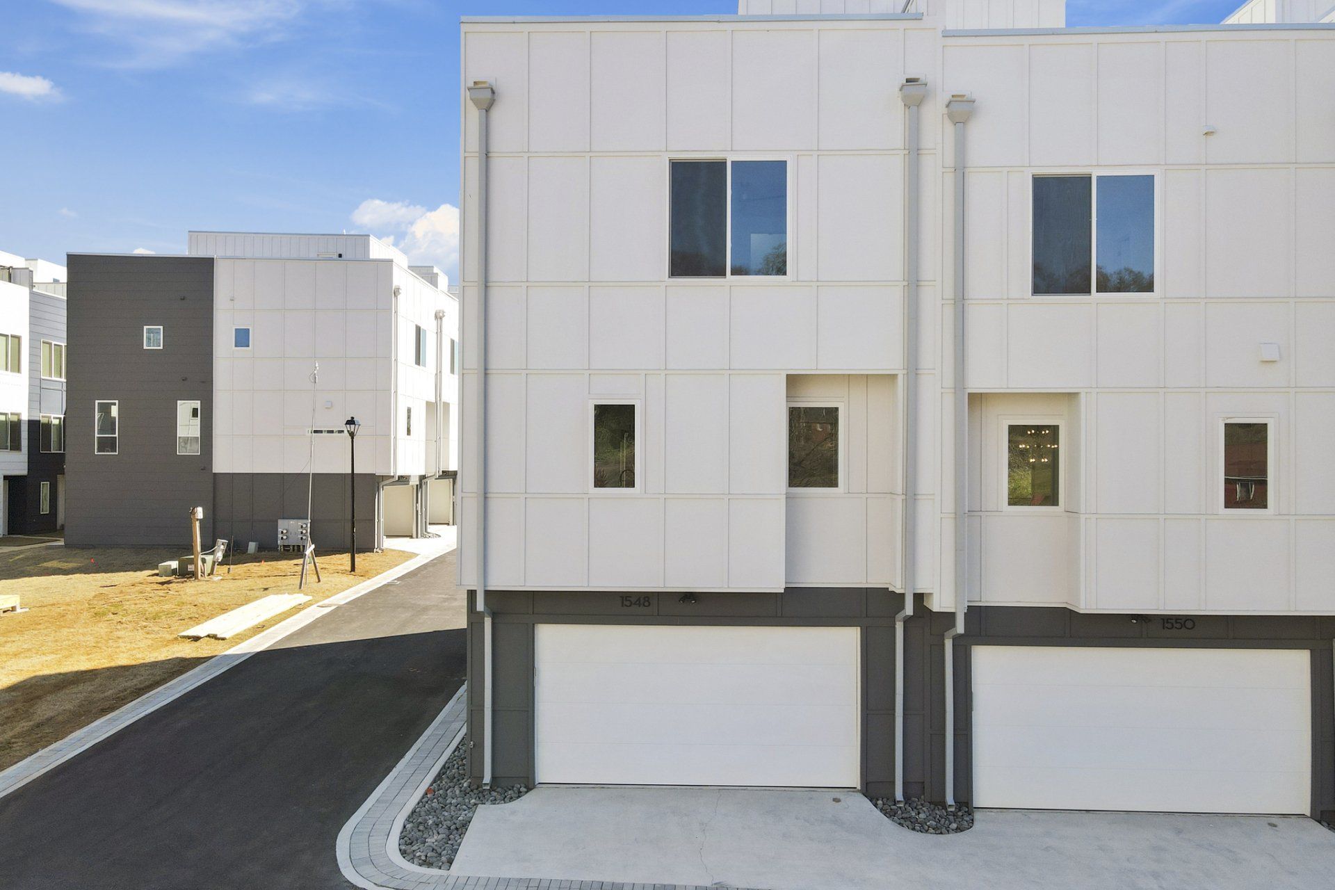 Photograph-Moderns-Exterior