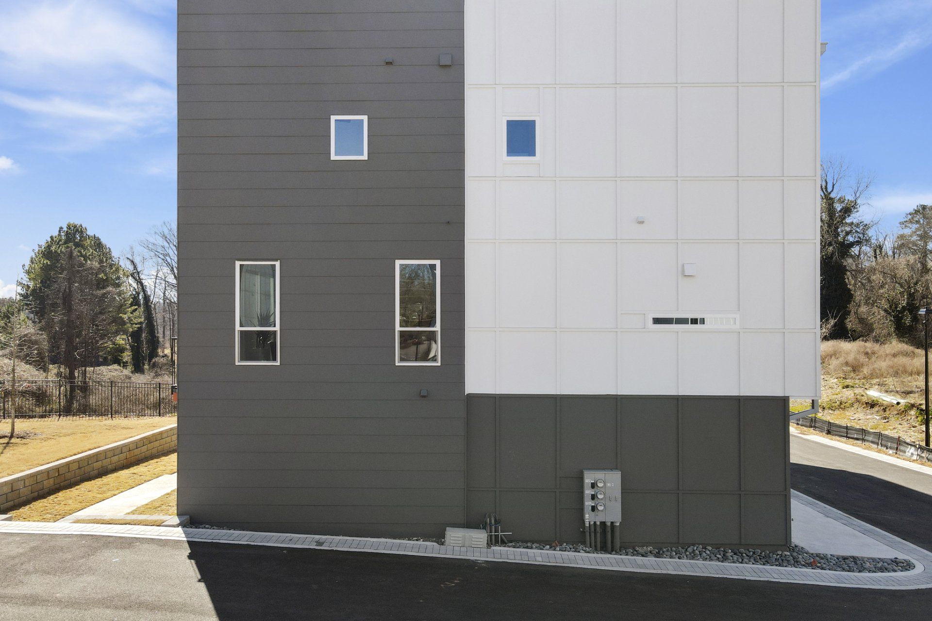 Photograph-Moderns-Exterior