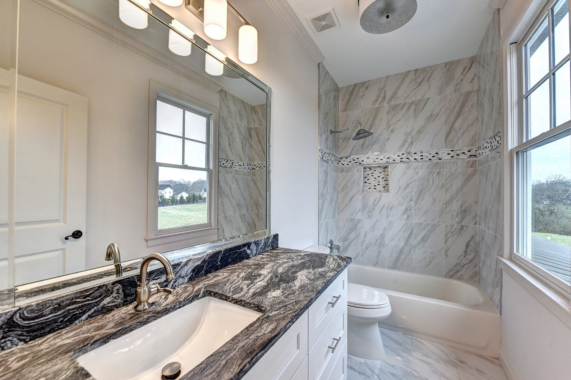 Bathroom Gallery | Deluxeton Homes | Dunwoody, GA 30346
