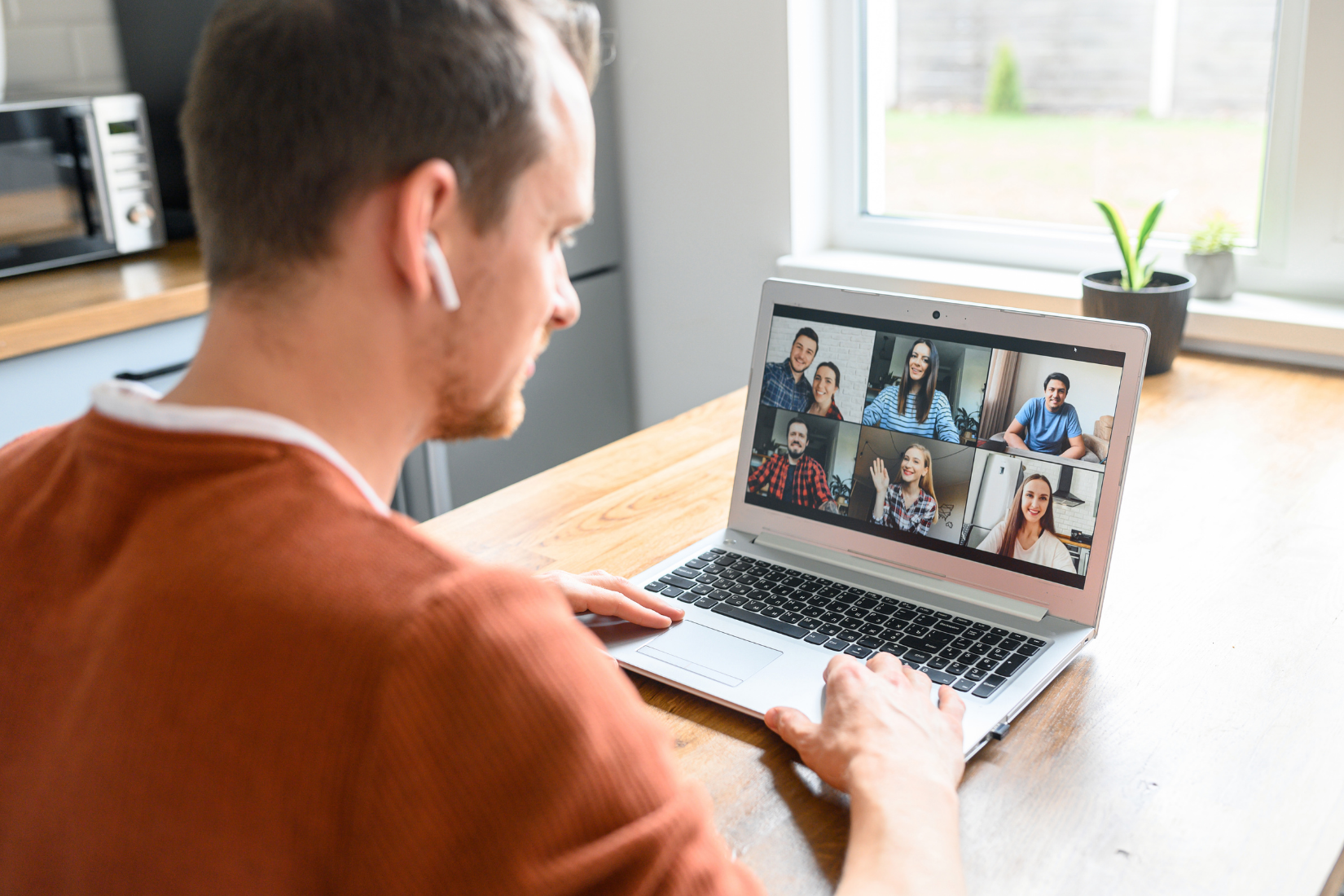 Virtual Assistants Ireland team discussing candidate profiles