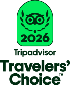 Selo Travelers' Choice 2026 do TripAdvisor com logotipo de coruja verde e texto preto.