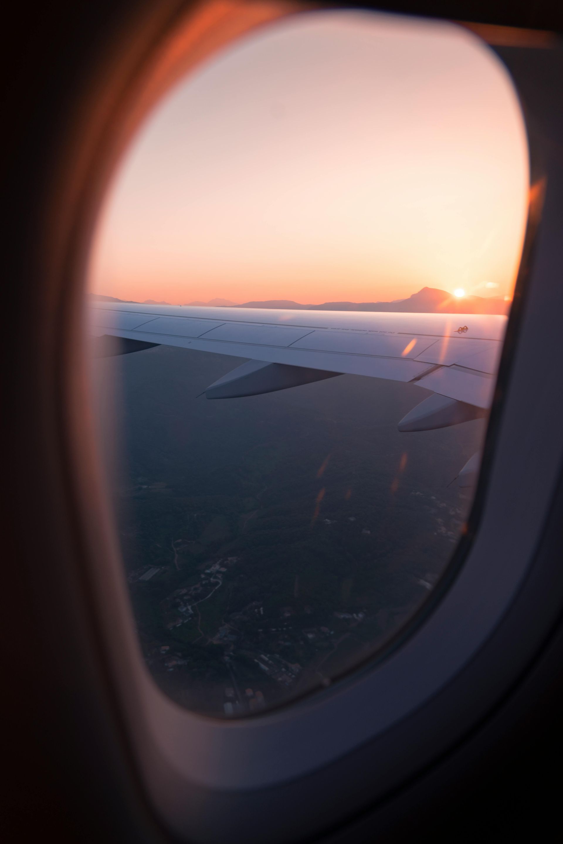 Supera la paura di volare con SkyConfidence il metodo più innovativo per vincere l'aerofobia Supera la paura di volare con SkyConfidence il metodo più innovativo per vincere l'aerofobia