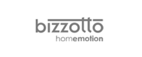 Logo Bizzotto Homemotion in testo grigio su sfondo bianco.