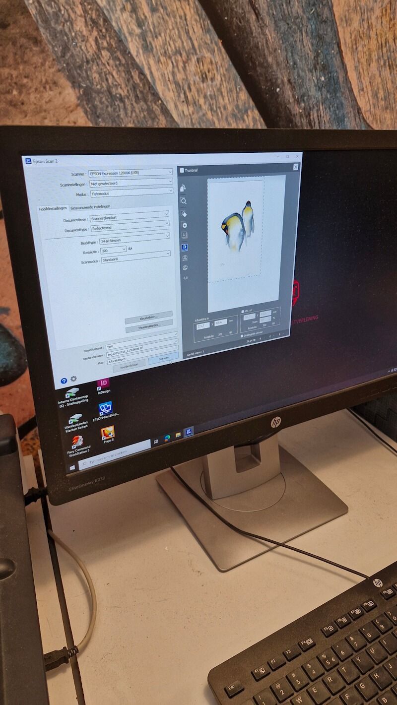 Na het scannen, bewerken in Photoshop: bijsnijden waar nodig