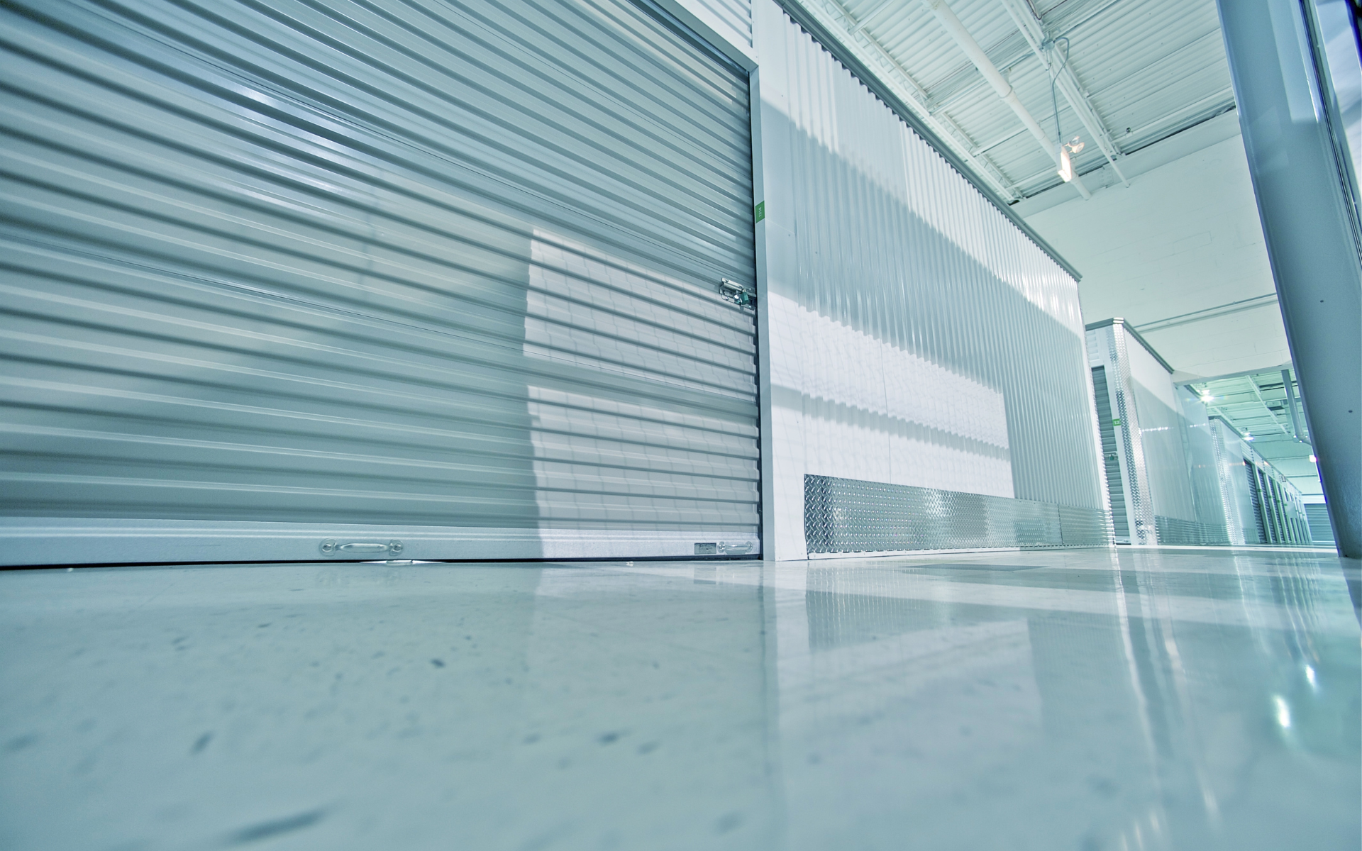 Floor or ground storage warehouse in the Netherlands Europe for non-palletized products
