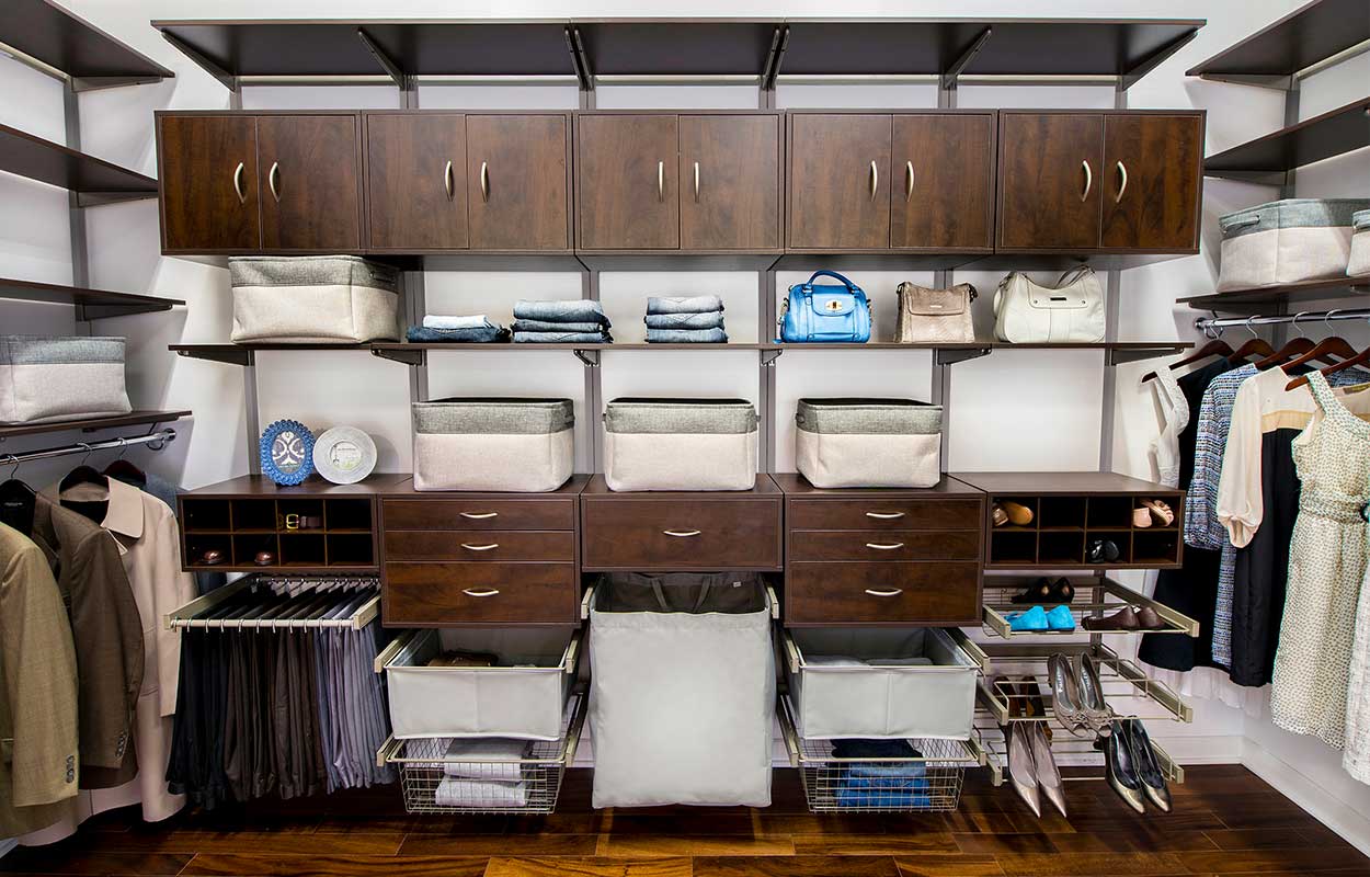 Freedom Rail Walk In Closet System