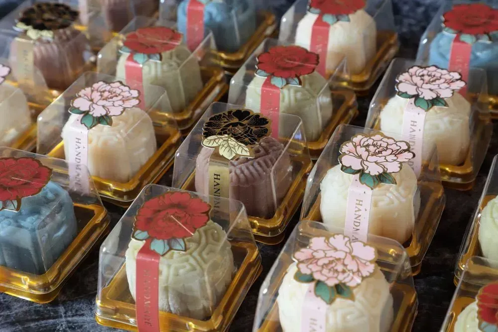 There are Many Different Types of Desserts in Plastic Containers โ Aldine Printers in Bungalow, QLD