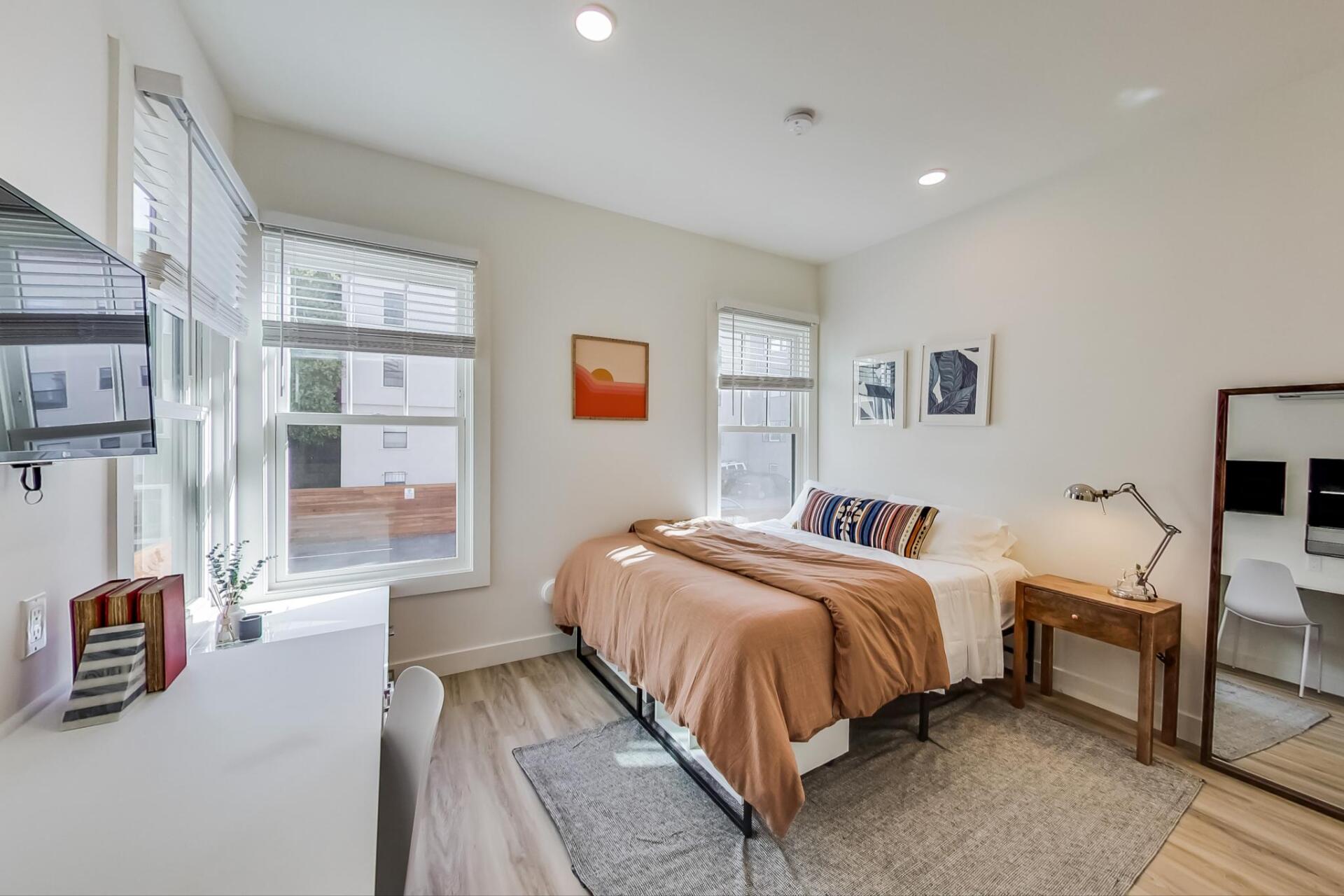 Artthaus Grand Modern Oakland Apartment