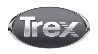 Logo Trex en lettres métalliques argentées sur un ovale gris foncé.