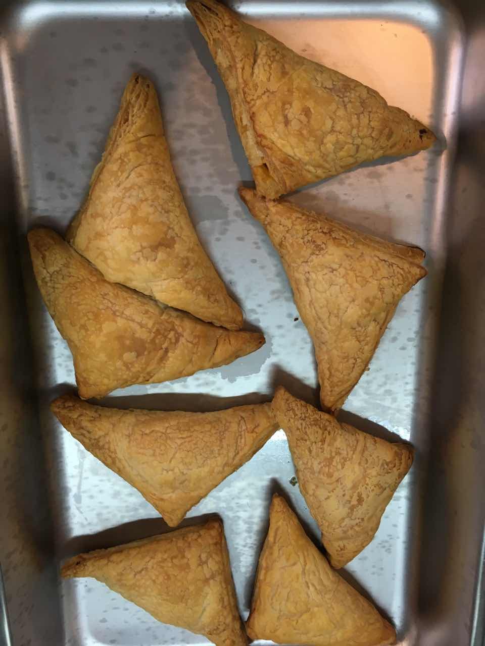 Big Curry Puff 大加哩角