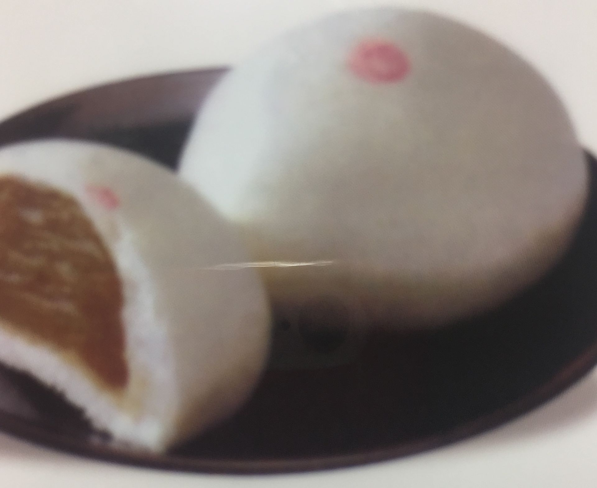 Lian Yong Pau 莲蓉包