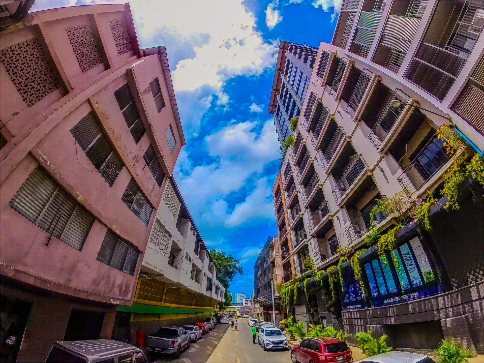 Historic and modern buildings in Panama City, illustrating the city's contrasting perspectives.