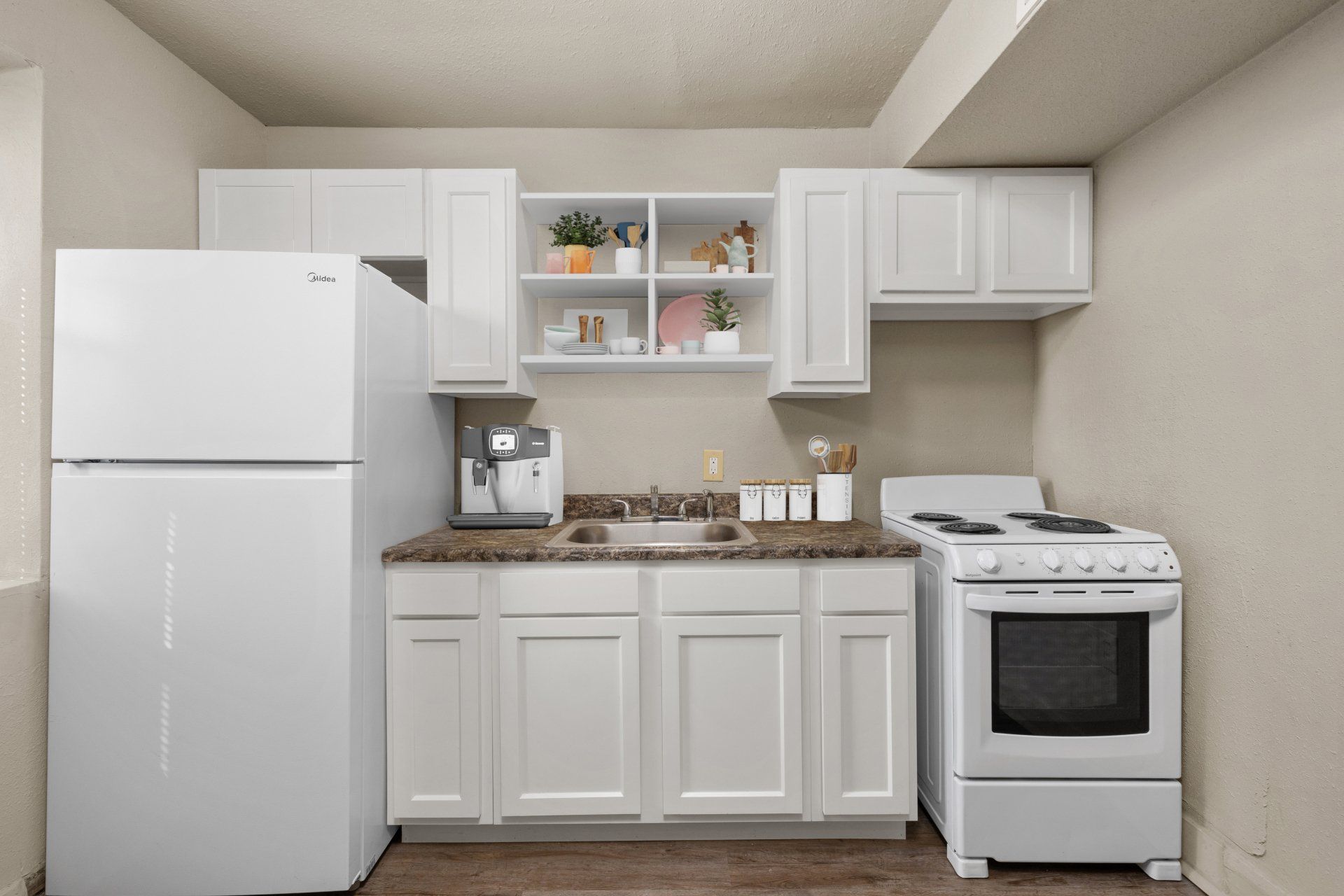 2 bedroom townhome amber terrace kitchen