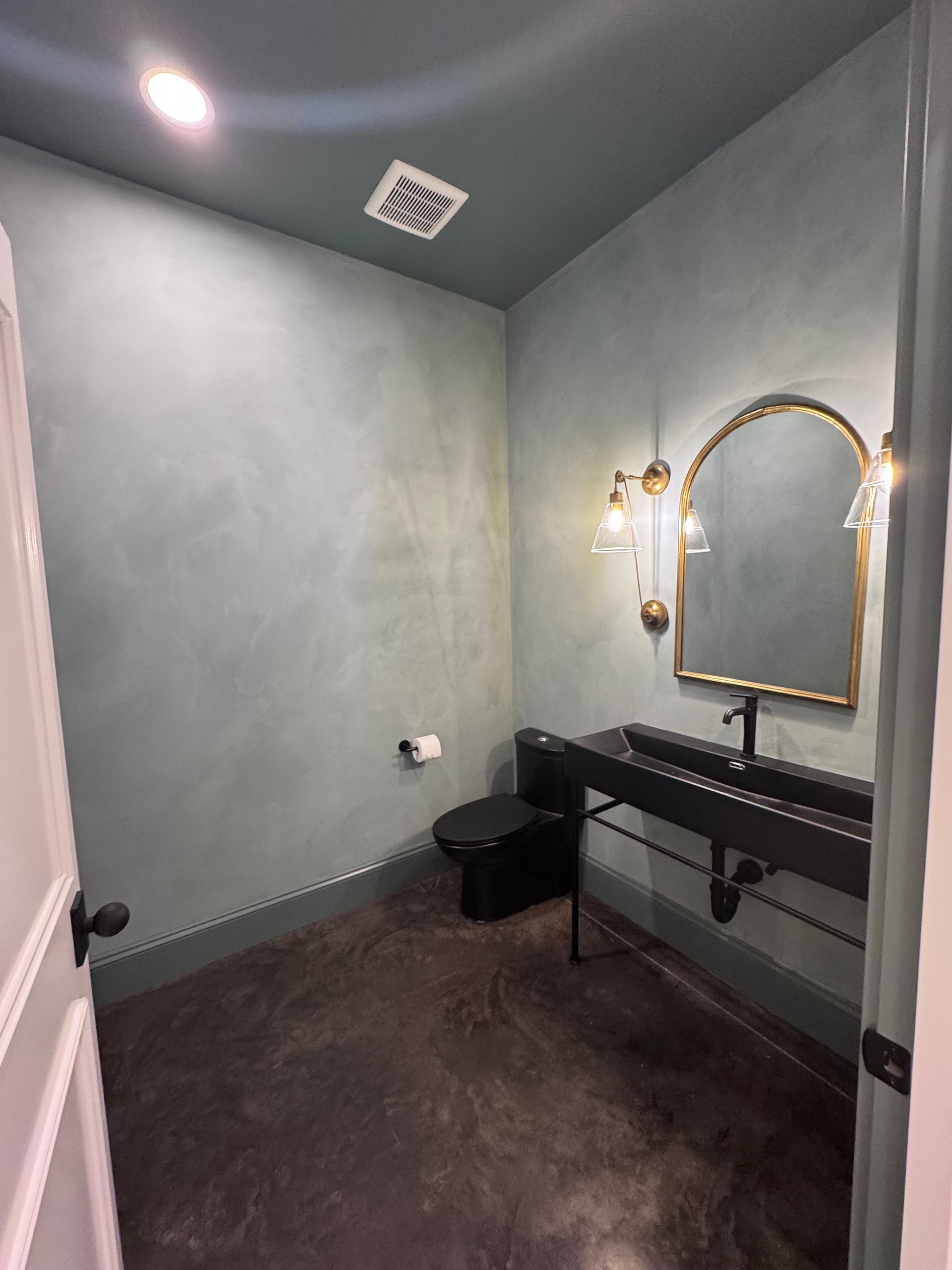 Lime wash finish by Exquisite Plaster & Design Oregon