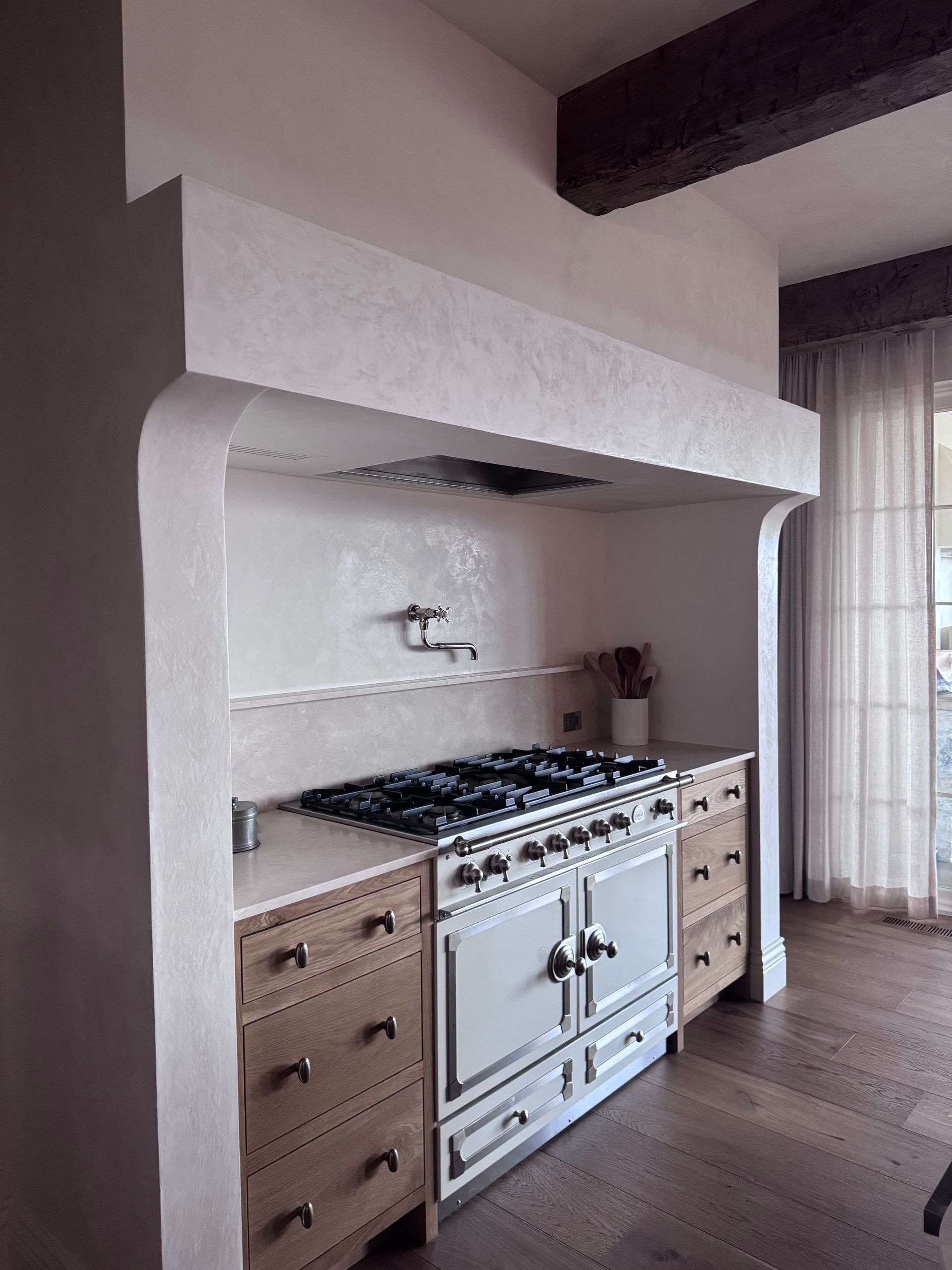 Venetian plaster room by Exquisite Plaster & Design — Albany Oregon