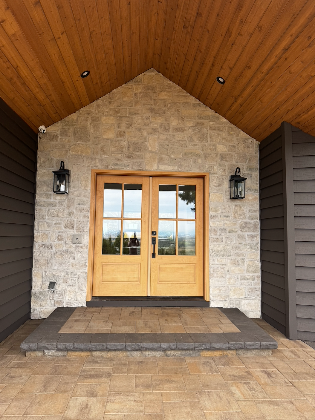 Lime wash exterior after — Exquisite Plaster Oregon