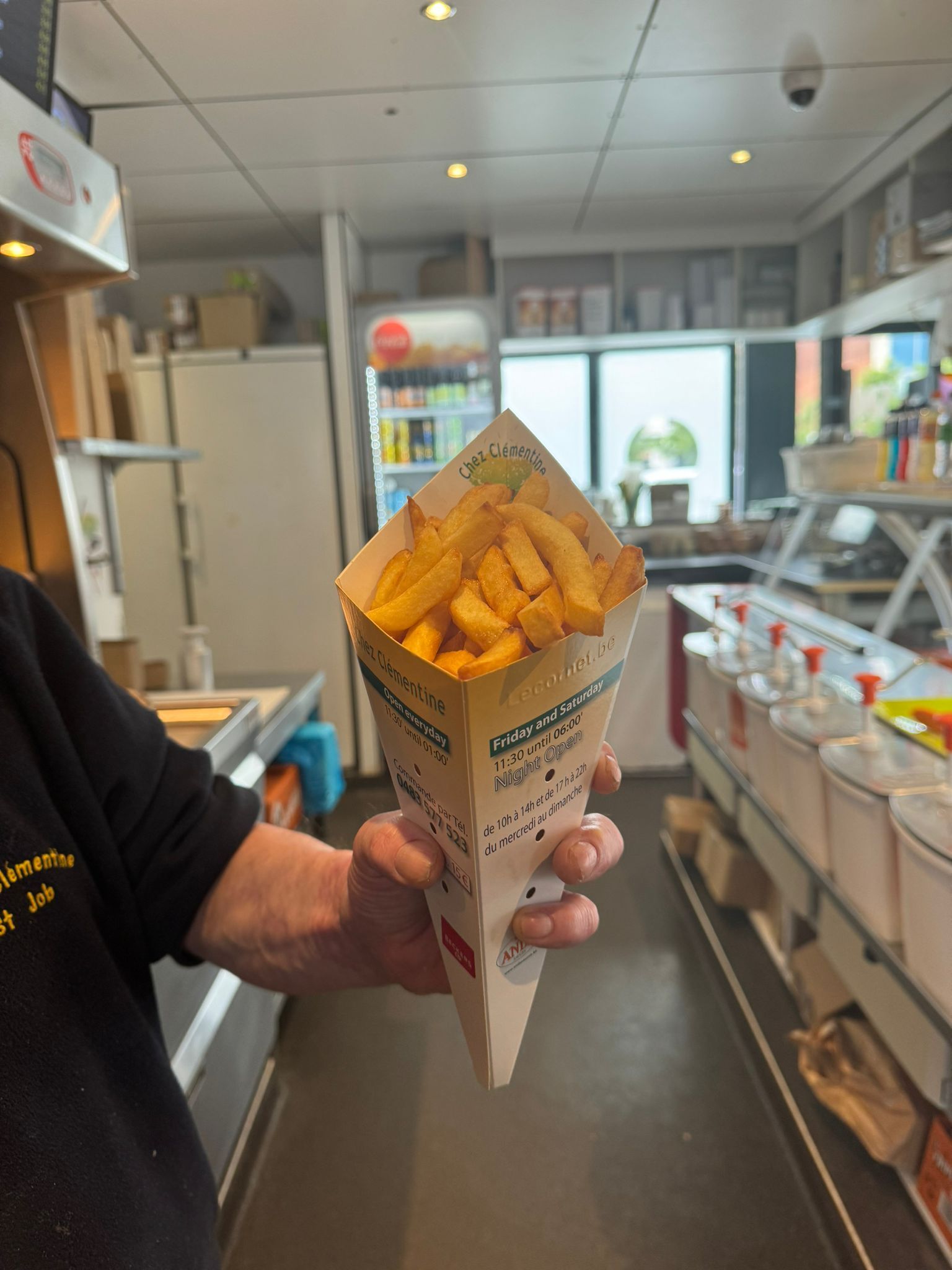 Frites fraiches et maison - friterie à uccle - Chez Clem