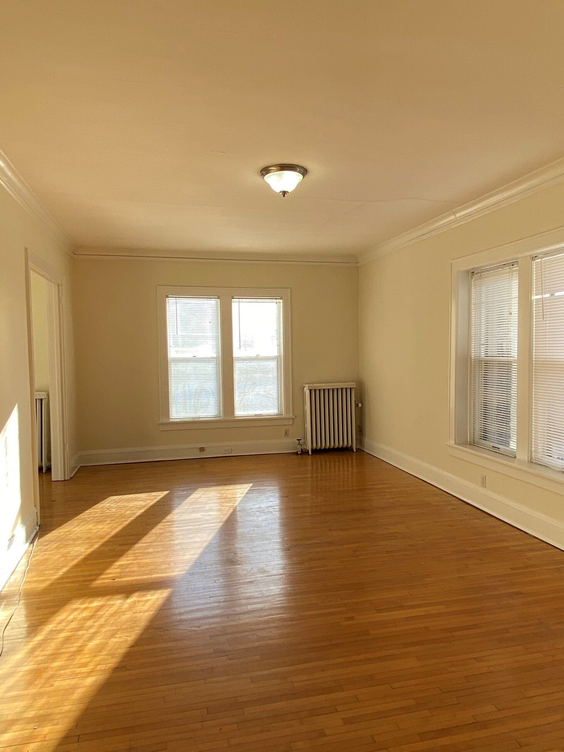 1419 West 27th St Living Room