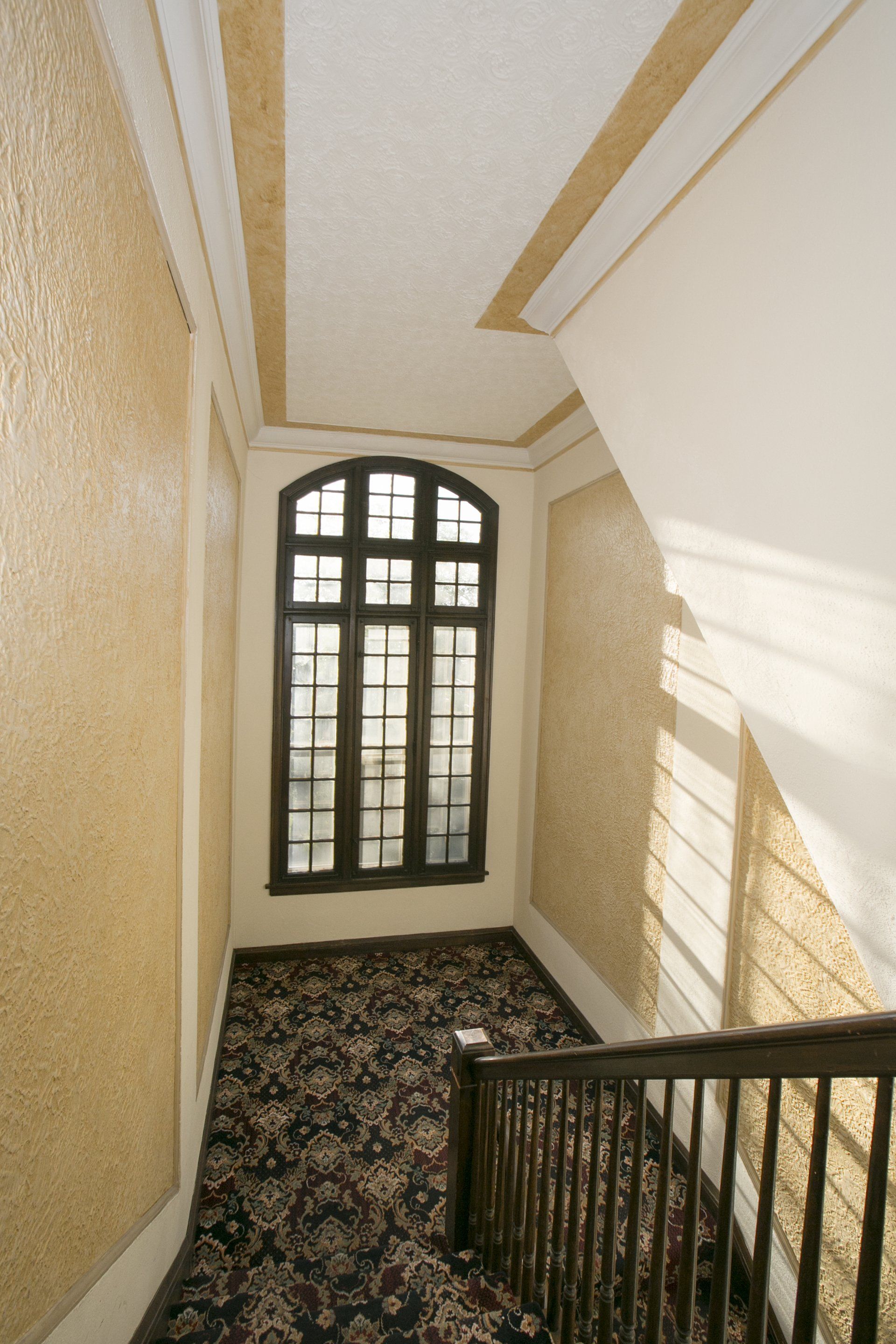 2120 Aldrich Ave S Interior