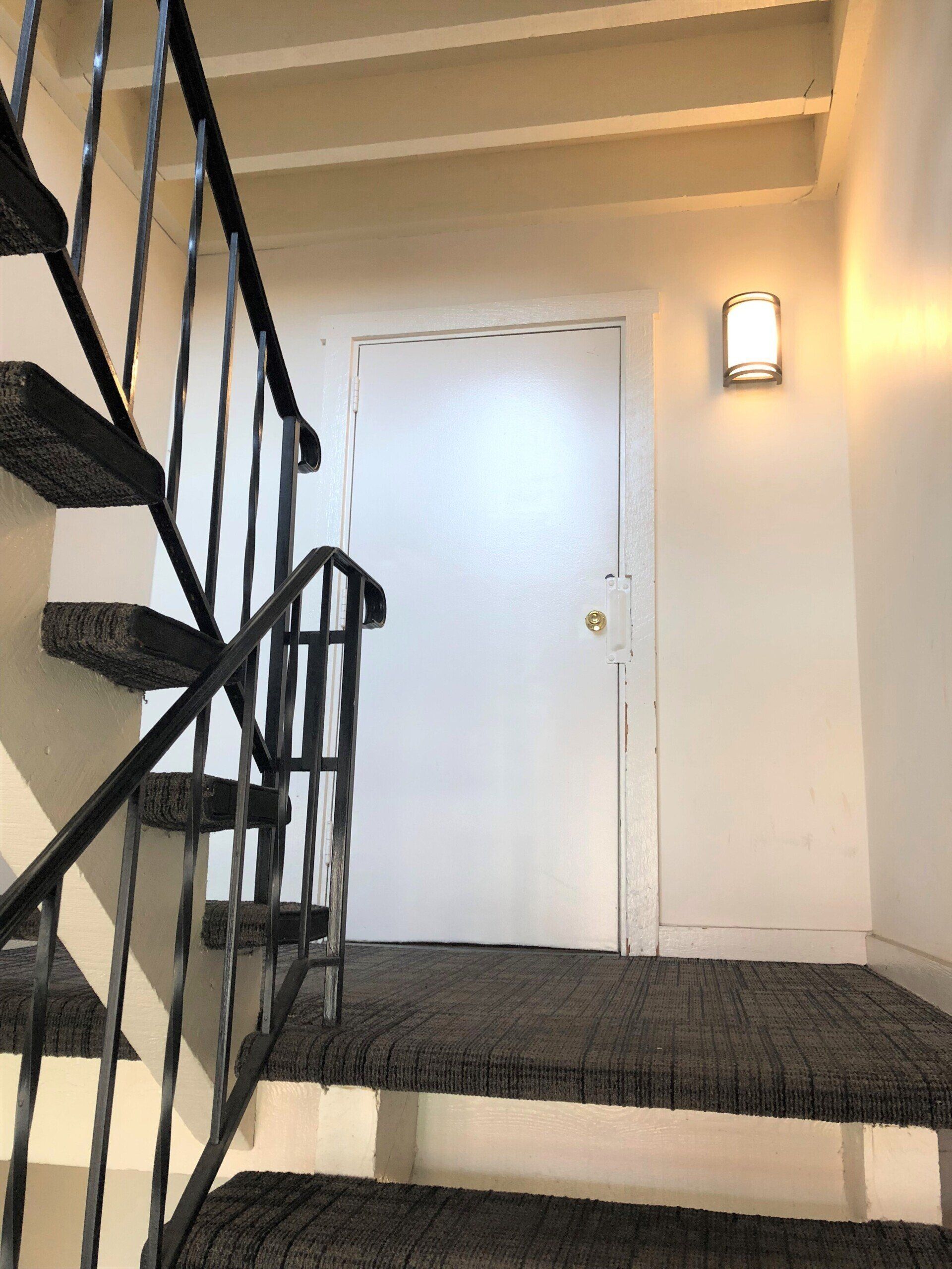 2655 Colfax Ave S Stairs