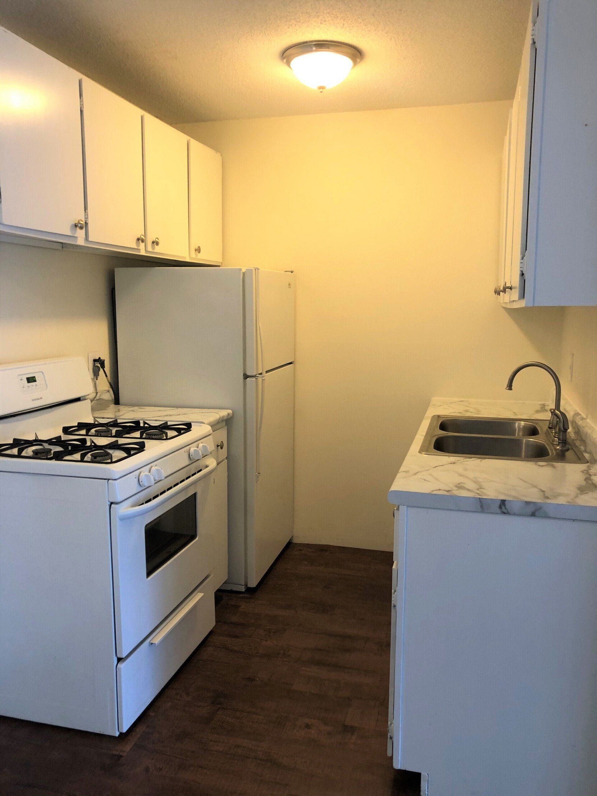 2655 Colfax Ave S Kitchen