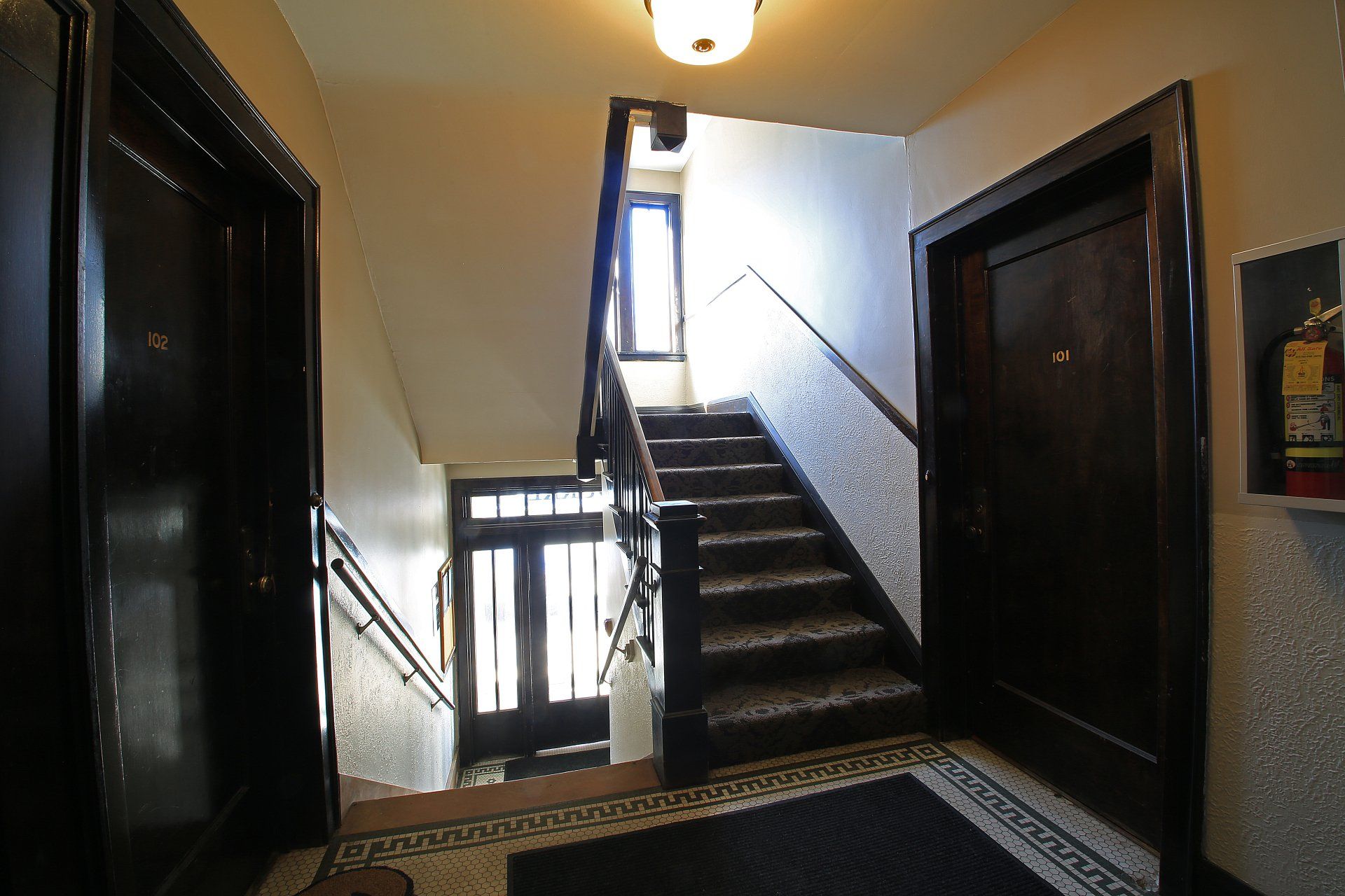 3611 Bryant Ave S Interior