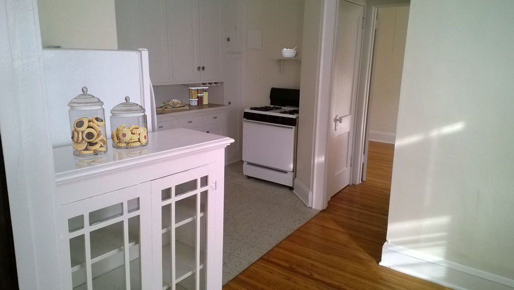 3611 Bryant Ave S Kitchen