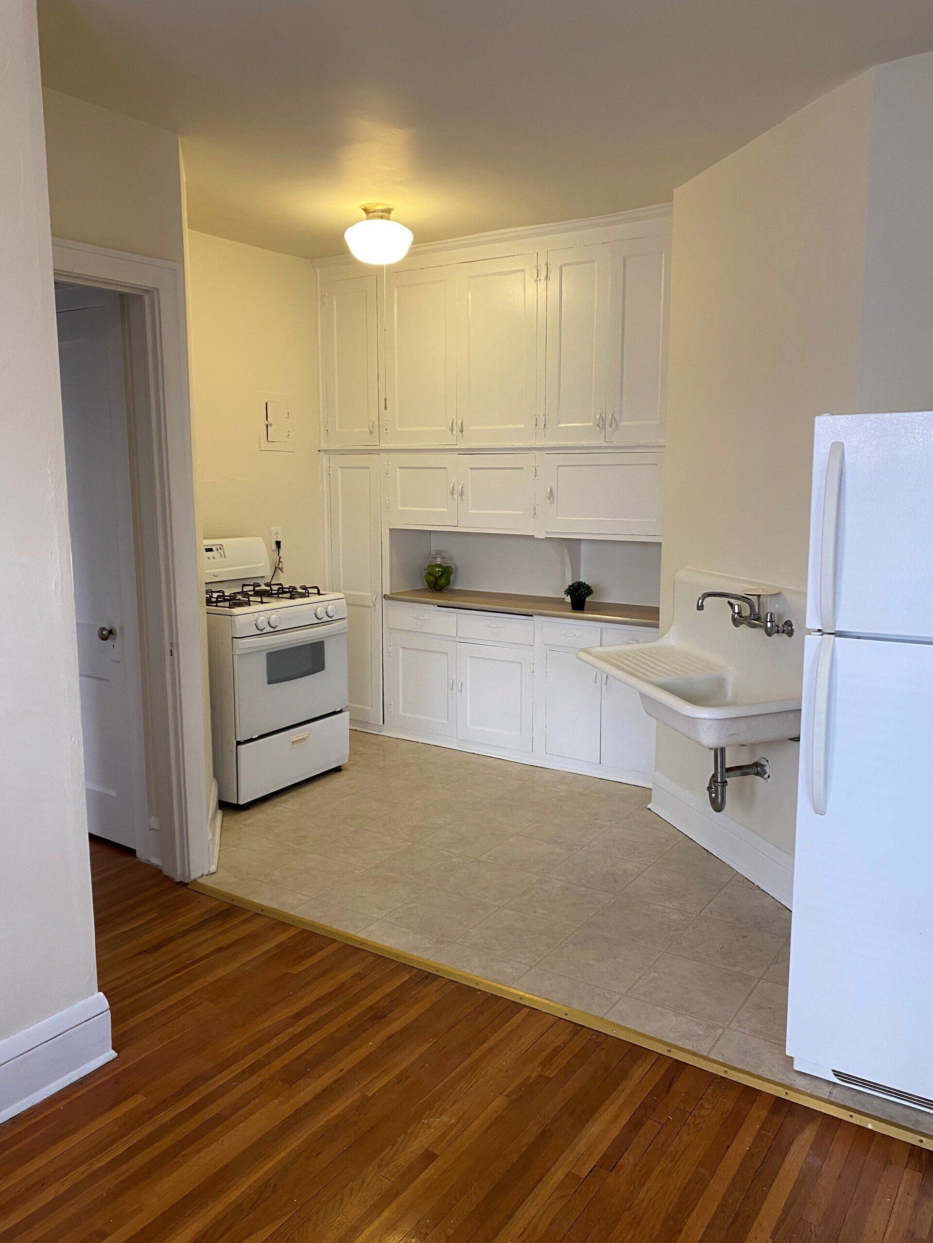 3617 Bryant Ave Kitchen