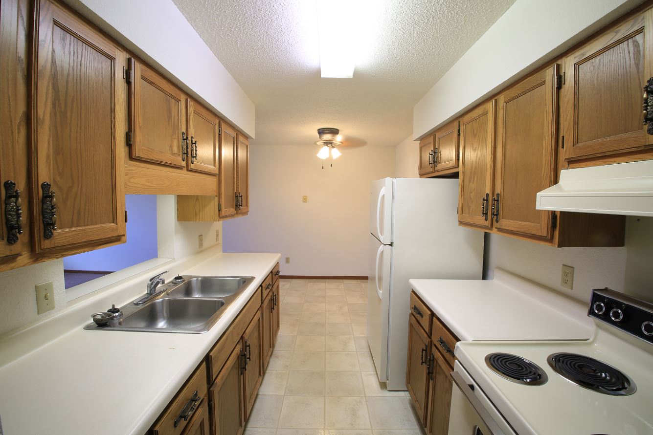 Lakeside Apartments Kitchen