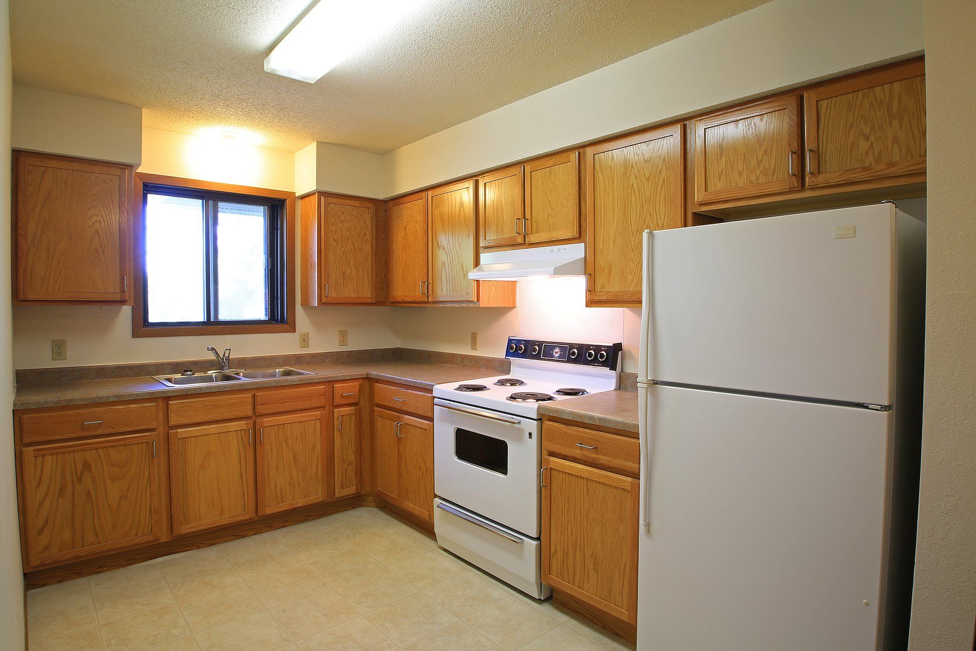 Honeytree III Kitchen