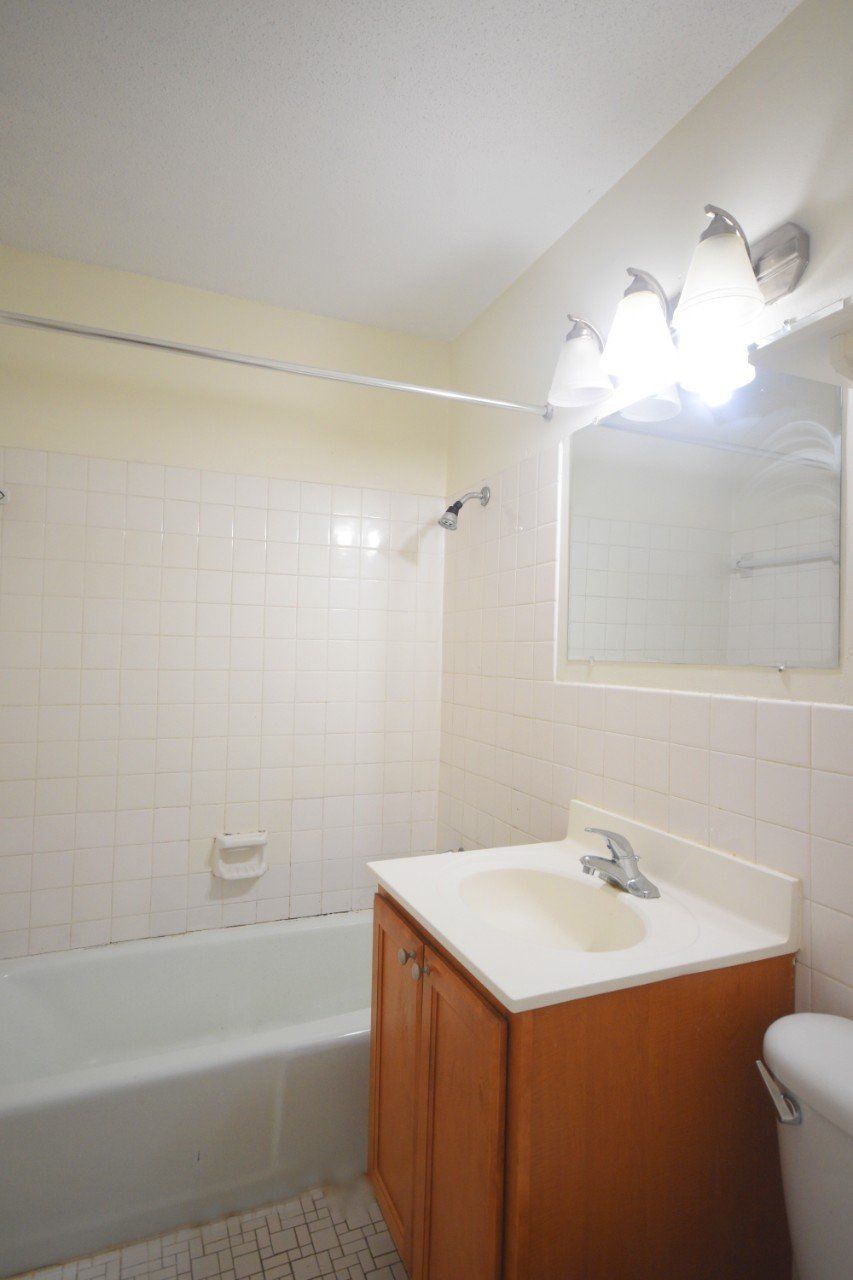 2211 Colfax Ave S Bathroom