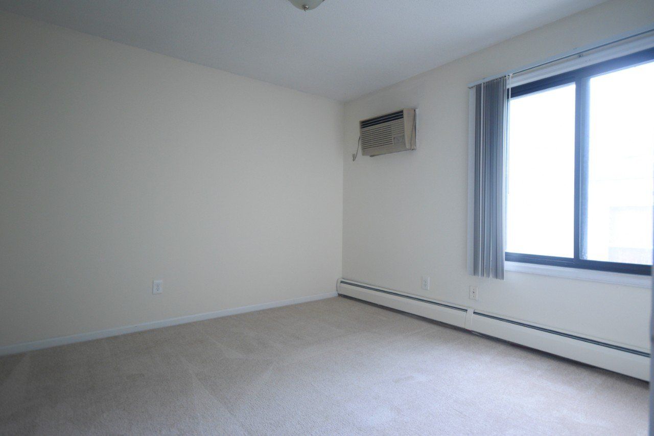 2211 Colfax Ave S Bedroom