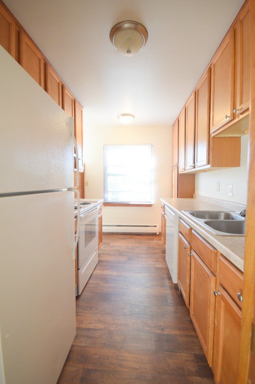 529 Cleveland Ave Kitchen 2