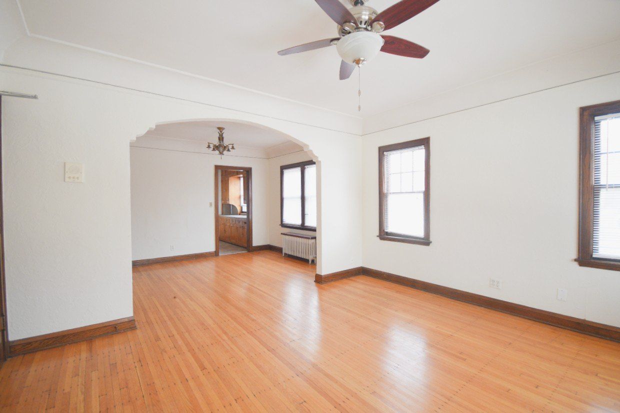 2426 Fillmore St NE Living Room
