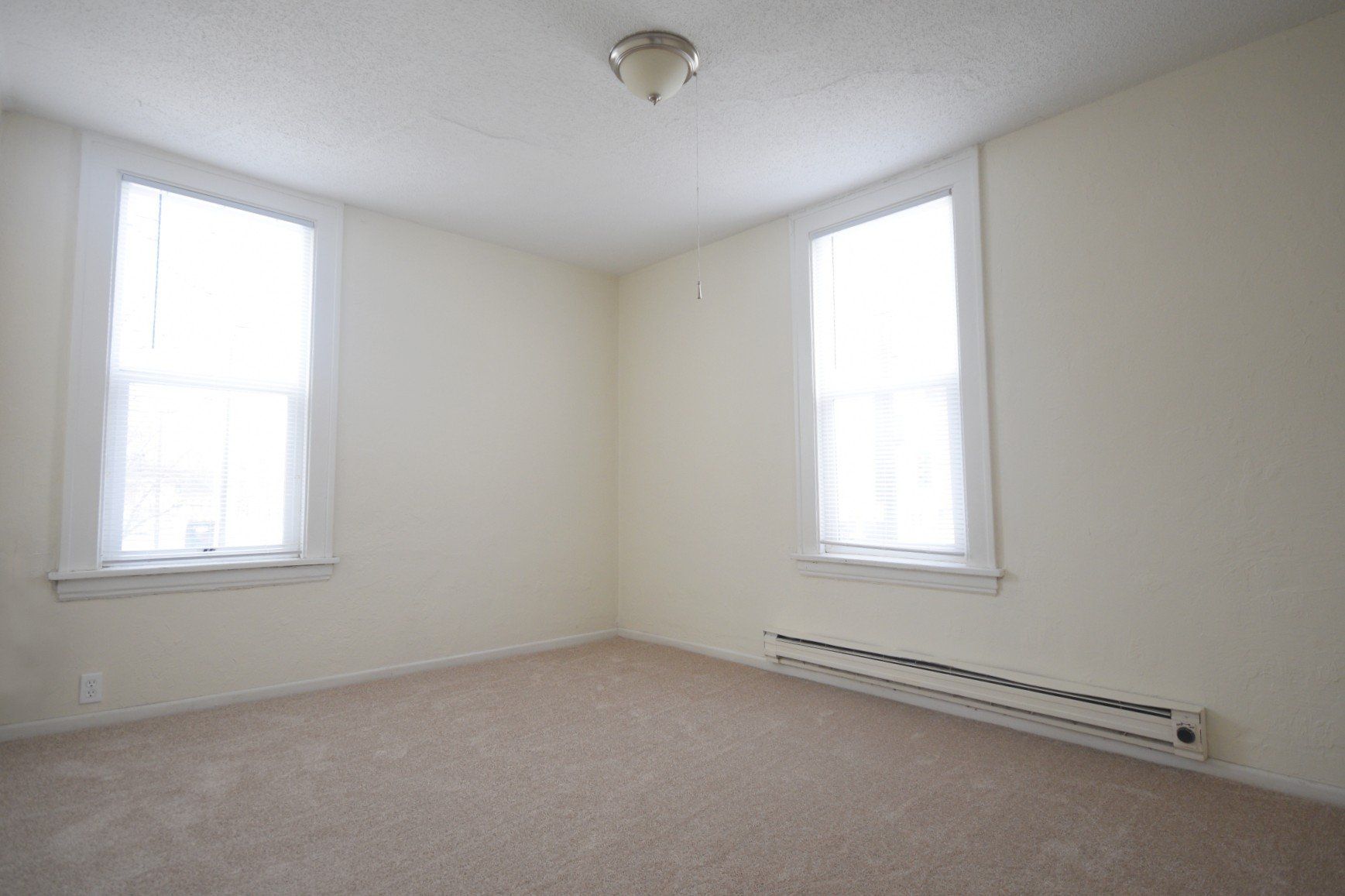 2401 Dupont Ave S Bedroom