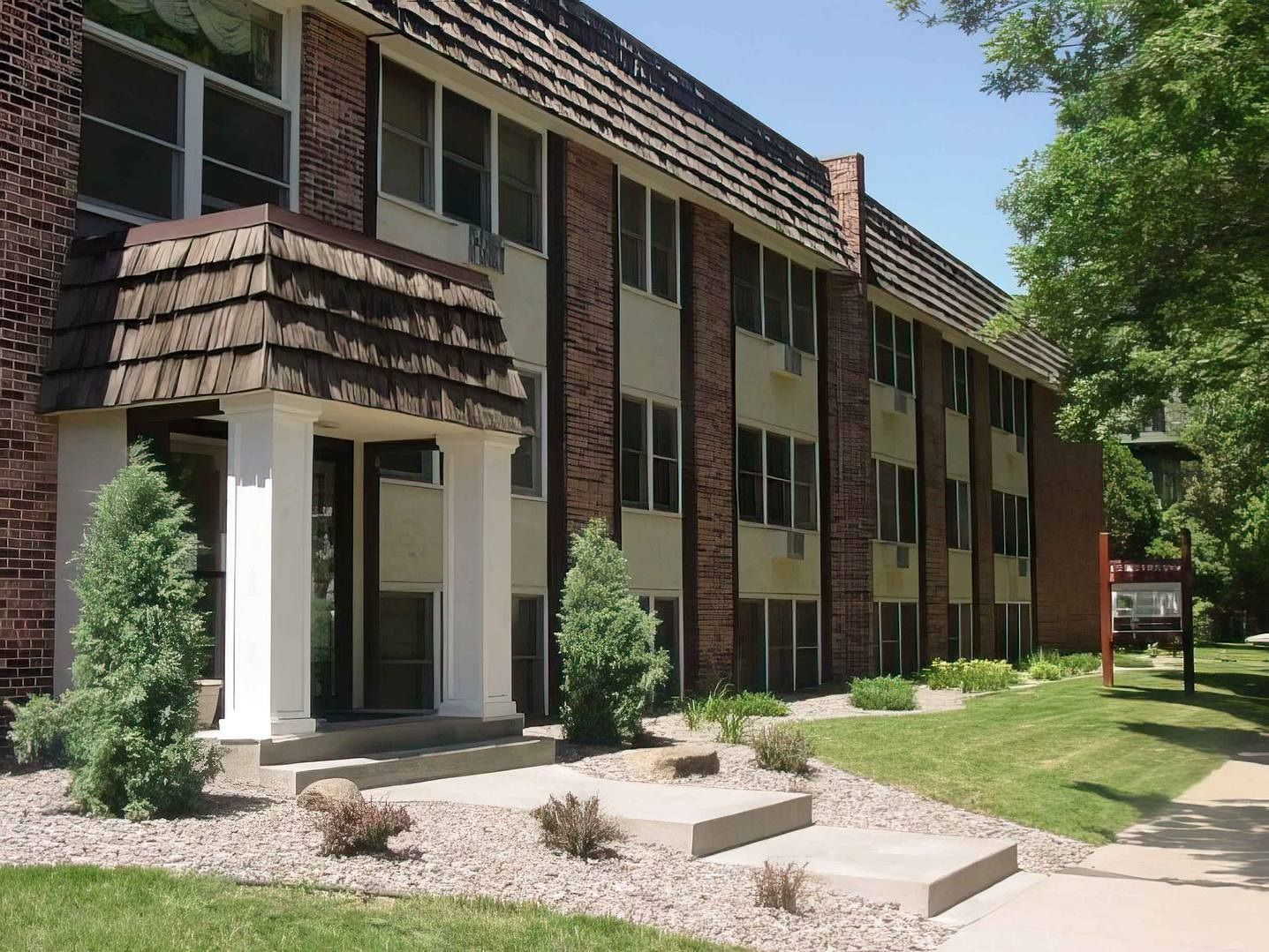 Pleasant View Apartments