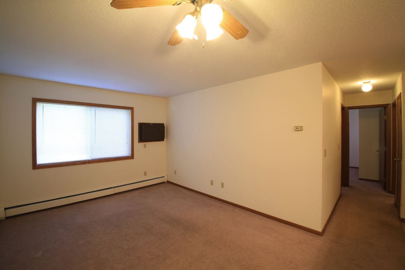 Ridgeway Apartments Living Room